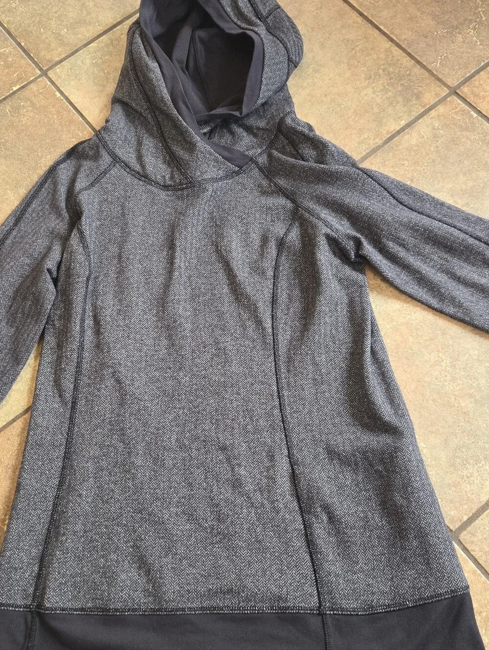 Lululemon Think Fast Hoodie Heathered Herringbone Black Size 10
